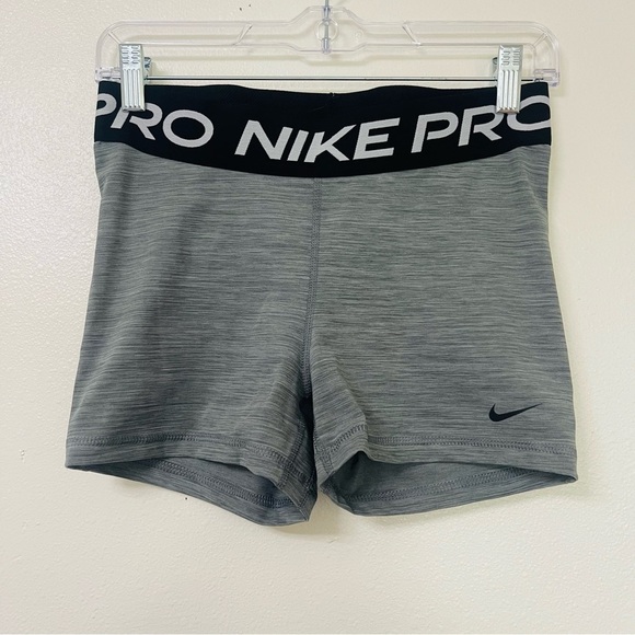 Nike Pro Women's 365 Grey Spandex Shorts Medium - Picture 2 of 6